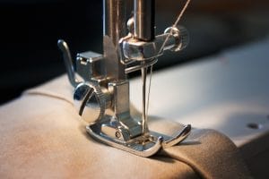 Guía completa de agujas para máquina de coser Singer: cómo elegir la  adecuada - JuanMáquinasdeCoser.com.ar